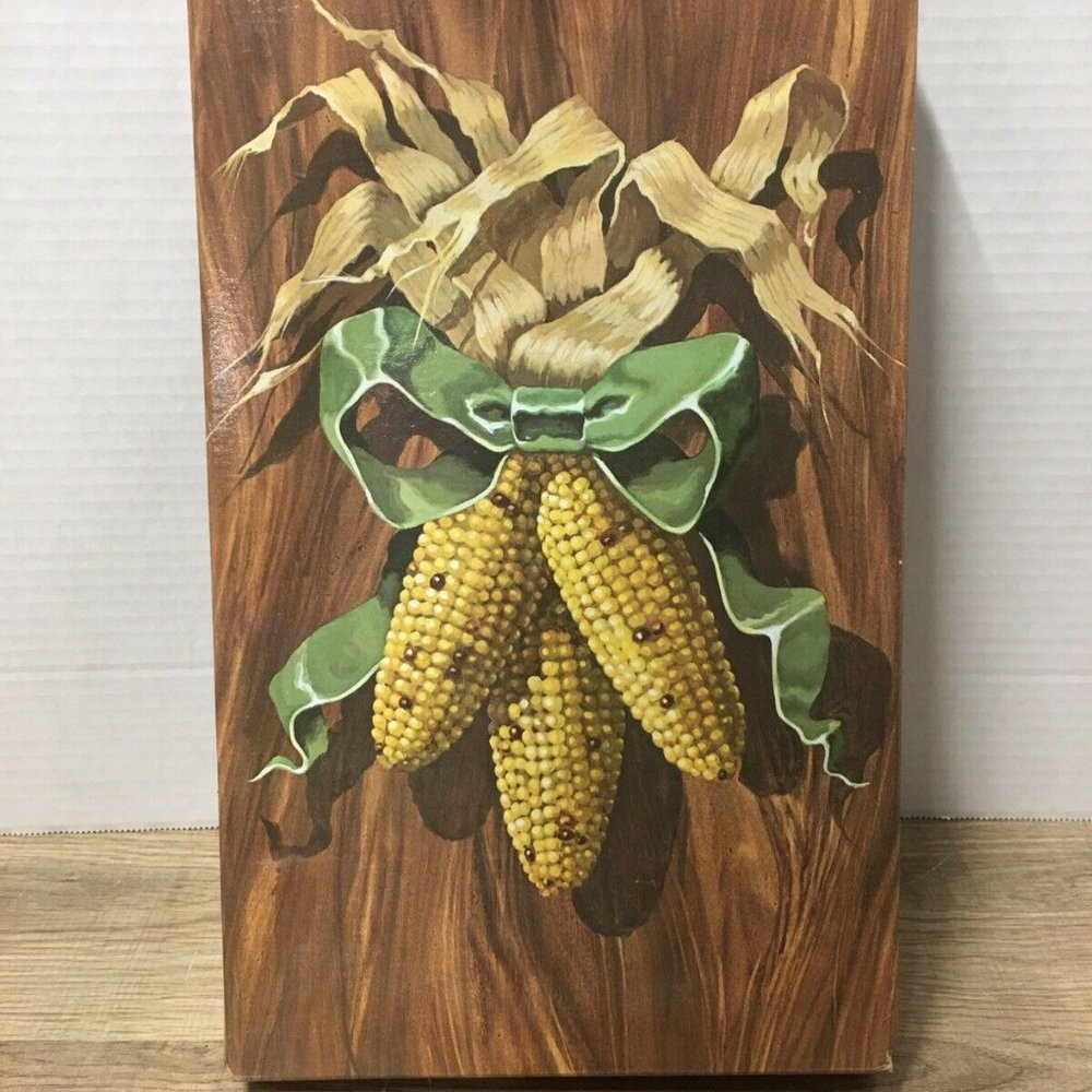 Vintage Avon Autumn Harvest Hanging Wax Country Corn Pomander w/ Garlandia Scent